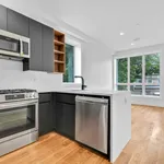 Rent 3 bedroom apartment in Bushwick