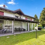 Single family villa, excellent condition, 329 m², Fino Mornasco