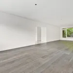 Huur 4 slaapkamer appartement van 131 m² in Buitenveldert-West