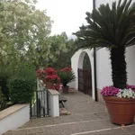 Rent 11 bedroom house of 400 m² in Pomezia