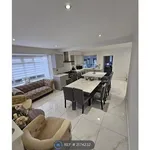 Rent 4 bedroom house in North West England