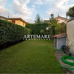 Rent 5 bedroom house of 110 m² in Pietrasanta