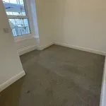 Rent 3 bedroom flat in Isle Of Man