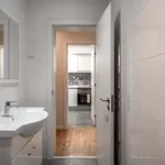 Rent 5 bedroom apartment of 78 m² in Lisboa