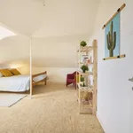 Rent a room in lisbon