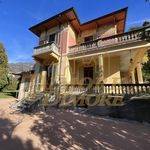 Rent 4 bedroom house of 250 m² in Maccagno con Pino e Veddasca