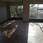 Rent 1 bedroom apartment in Roodepoort