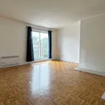 Appartement de 1065 m² avec 5 chambre(s) en location à Longueuil