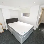 Rent 7 bedroom house in Leeds