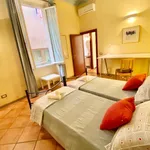 Rent 1 bedroom apartment of 45 m² in florence