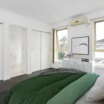 Rent 3 bedroom house in St Kilda East