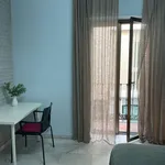 Alquilo 8 dormitorio apartamento de 244 m² en  Sevilla