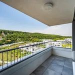 Pronajměte si 4 ložnic/e byt o rozloze 109 m² v Prague