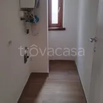 Rent 4 bedroom apartment of 110 m² in Atina