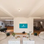 Rent 3 bedroom apartment in Ixelles