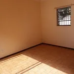 Rent 2 bedroom house of 80 m² in Pretoria