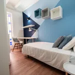 Rent 7 bedroom apartment in Barcelona