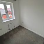 Rent 3 bedroom flat in East Midlands