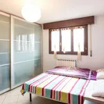 Rent 3 bedroom apartment in Milan