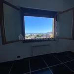 Affitto 5 camera appartamento di 164 m² in Genoa