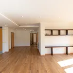 Rent 3 bedroom apartment of 109 m² in Porto