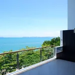 Rent 4 bedroom apartment of 224 m² in Bang Lamung