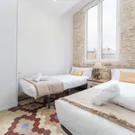 Rent a room of 90 m² in valencia