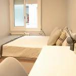 Rent a room of 95 m² in Barcelona