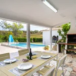 Rent 4 bedroom house of 200 m² in Faro