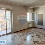 Rent 6 bedroom apartment of 130 m² in Palermo