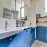 Rent 1 bedroom apartment of 750 m² in Paris