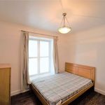 Rent 2 bedroom flat in London