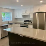 5 bedroom house of 699 sq. ft in Toronto