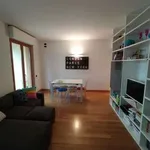 Rent 1 bedroom apartment of 100 m² in Milan