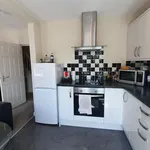 Rent 3 bedroom apartment in Yorkshire And The Humber