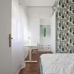 Rent a room in lisbon