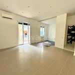 Rent 3 bedroom apartment of 75 m² in Napoli