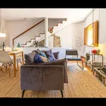 Rent 2 bedroom apartment of 83 m² in Porto