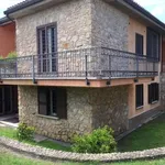 Rent 5 bedroom house of 200 m² in Roma