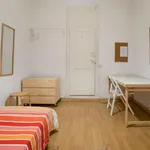 Rent 6 bedroom apartment in Lisbon