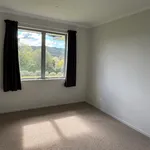 Rent 3 bedroom house in Wakefield