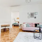 Pronajměte si 2 ložnic/e byt o rozloze 85 m² v Prague