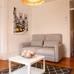 Rent a room of 170 m² in lisbon