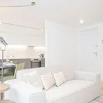 Rent 2 bedroom apartment of 68 m² in Porto