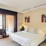 Alquilo 2 dormitorio apartamento de 160 m² en Puerto Banús