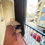 Rent a room of 146 m² in Zaragoza