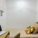 Rent a room of 61 m² in Barcelona