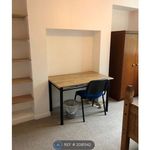 Rent 10 bedroom house in East Midlands