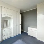 Rent 3 bedroom apartment in Yorkshire And The Humber