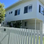 Rent 3 bedroom house in Bonny Hills